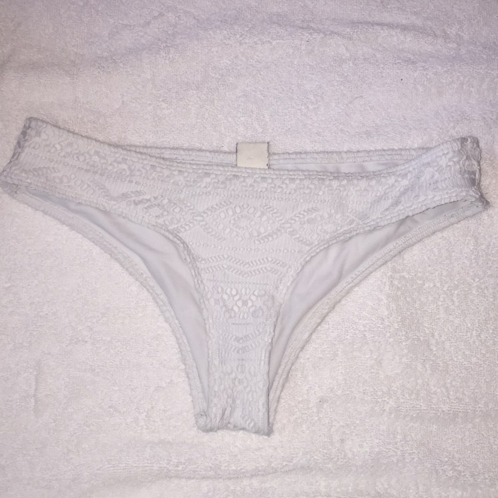 NWOT Hollister bikini bottoms! ❤️